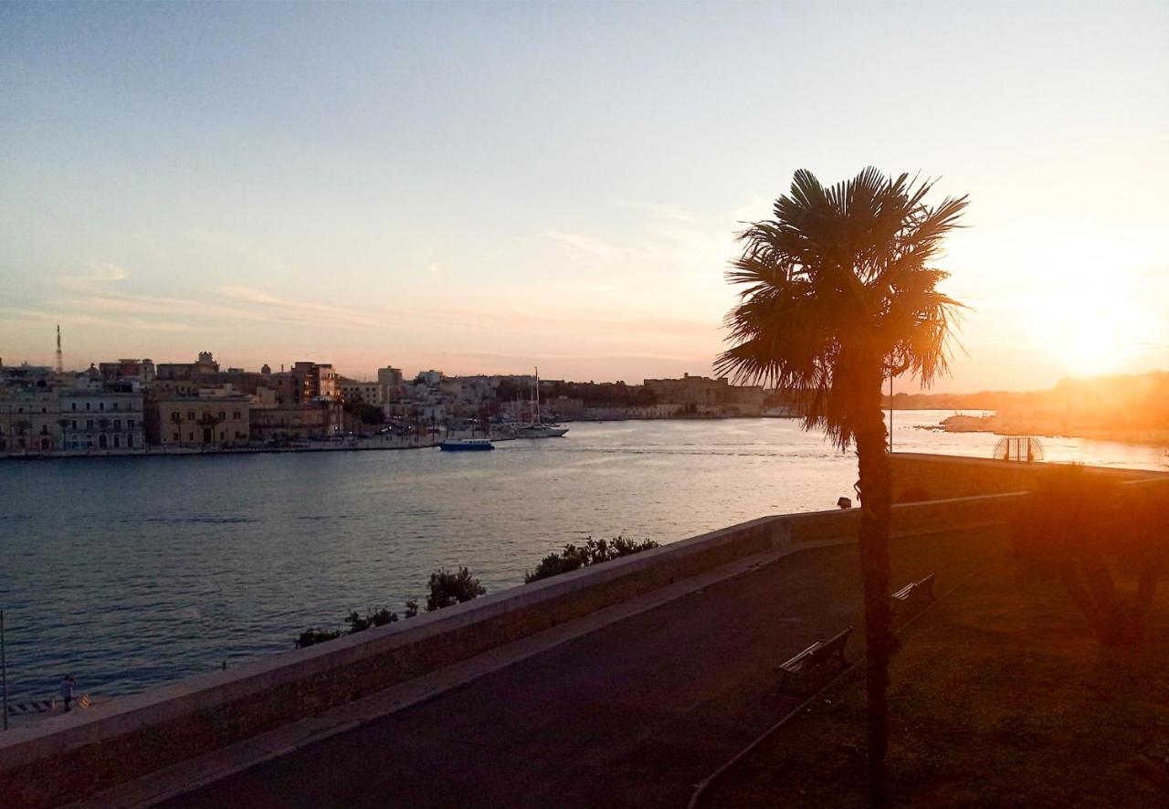Casa Orchidea - The Fab Stay Brindisi Bagian luar foto