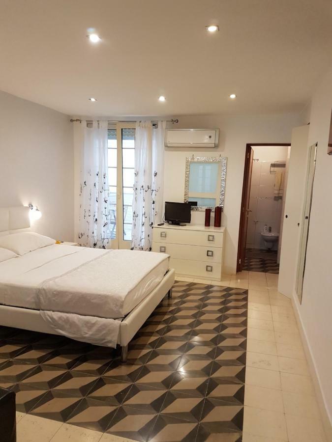 Casa Orchidea - The Fab Stay Brindisi Bagian luar foto