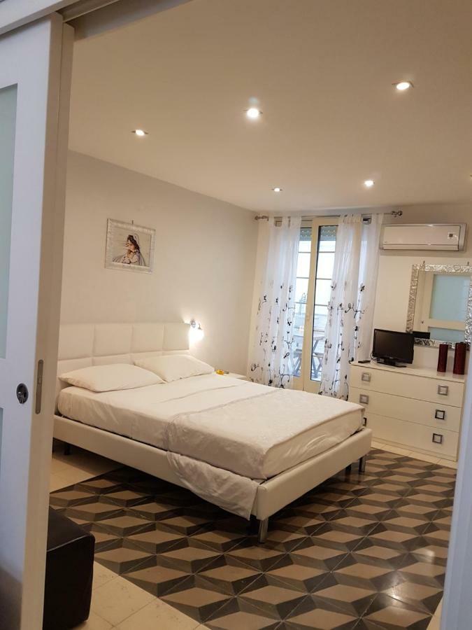 Casa Orchidea - The Fab Stay Brindisi Bagian luar foto